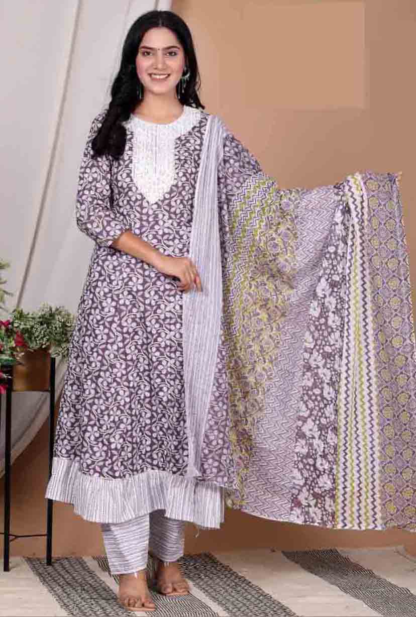 Women Lucknowi Ghera Suit