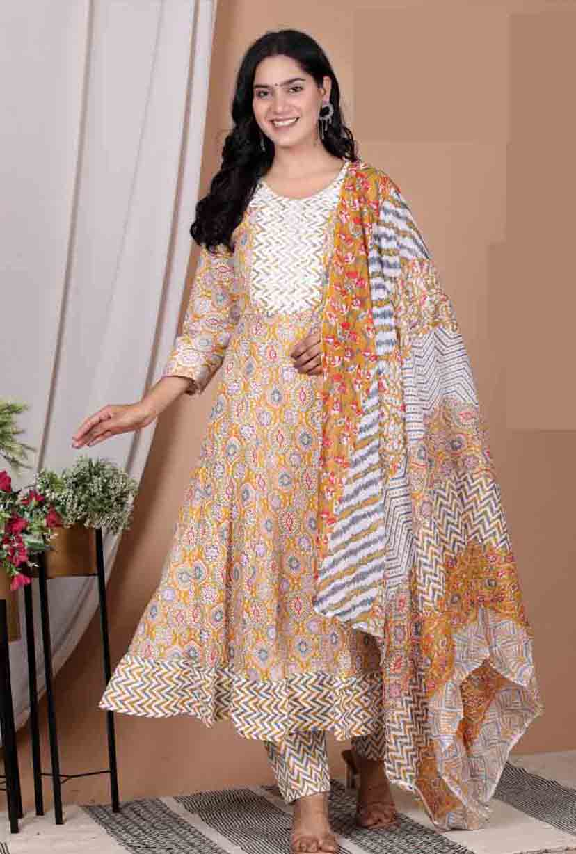 Women Lucknowi Ghera Suit